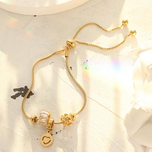 Women’s bracelets – stylish cuffs, chains & beaded jewelry pieces