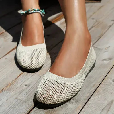 Women’s flats – ballet flats, loafers, and slip-on shoes for casual style