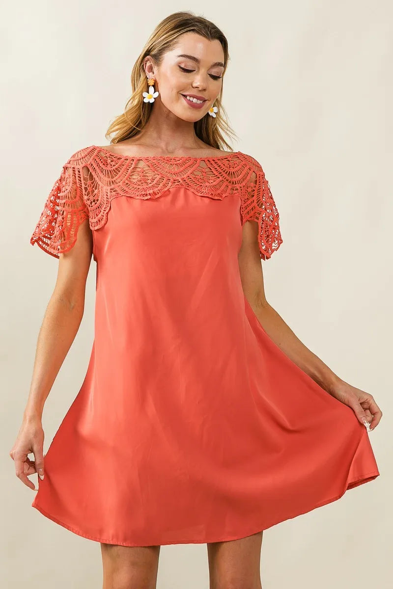 Bibi Crochet Lace Yoke Detailed Wrinkled Dress.