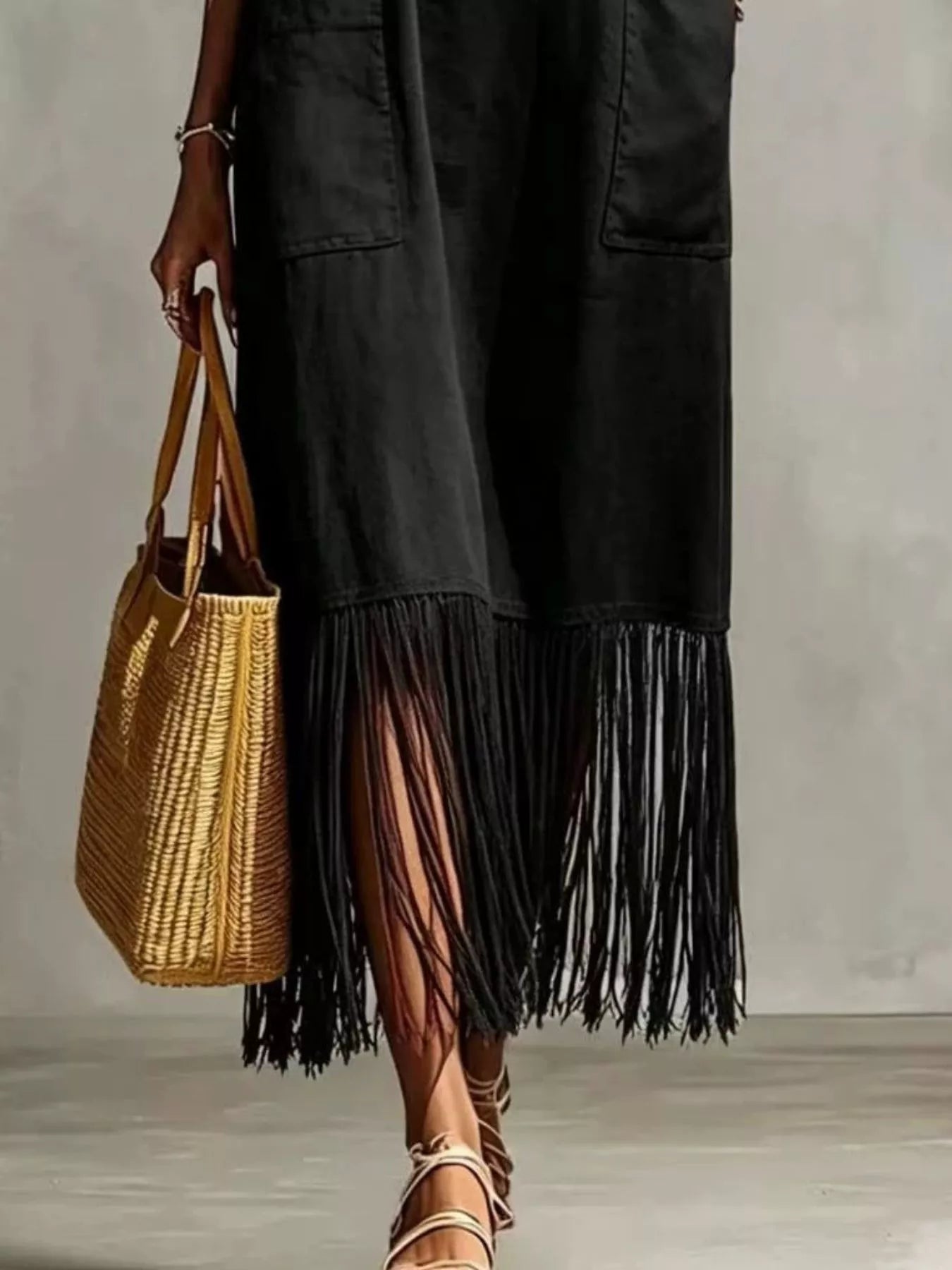 Plus-size V-neck spaghetti strap midi dress with fringe hem and pockets