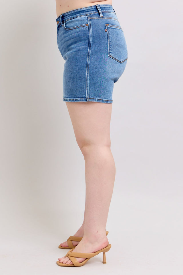 Plus size 2-button denim shorts with pockets.
