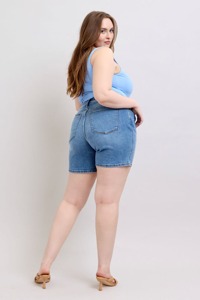 Plus size 2-button denim shorts with pockets.