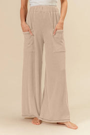 Two-tone cord ribbed waistband side pocket pants.