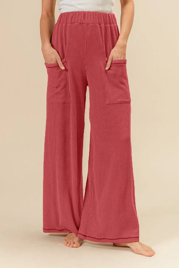 Two-tone cord ribbed waistband side pocket pants.