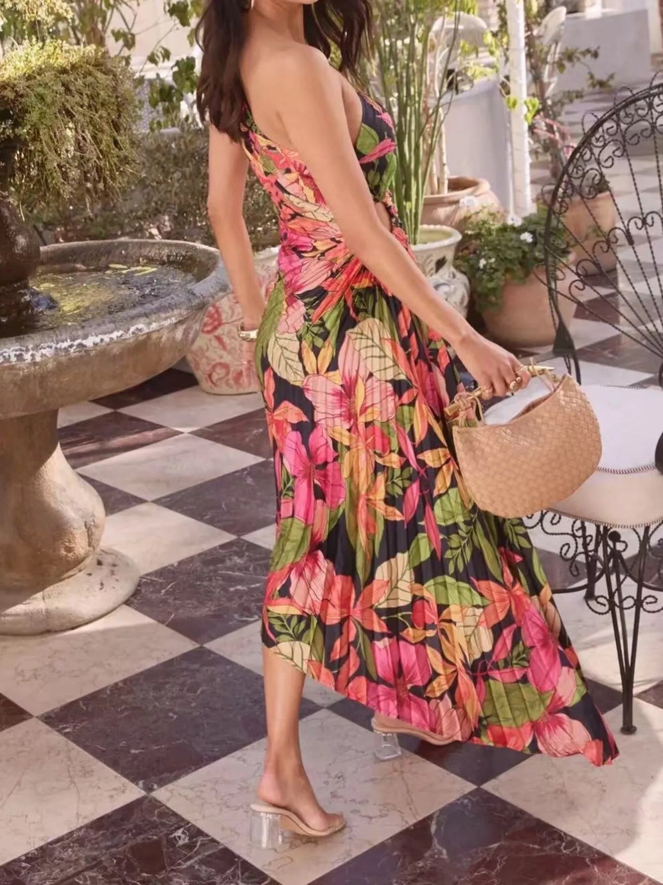 Sleeveless Bodycon Midi Dress - Basic.