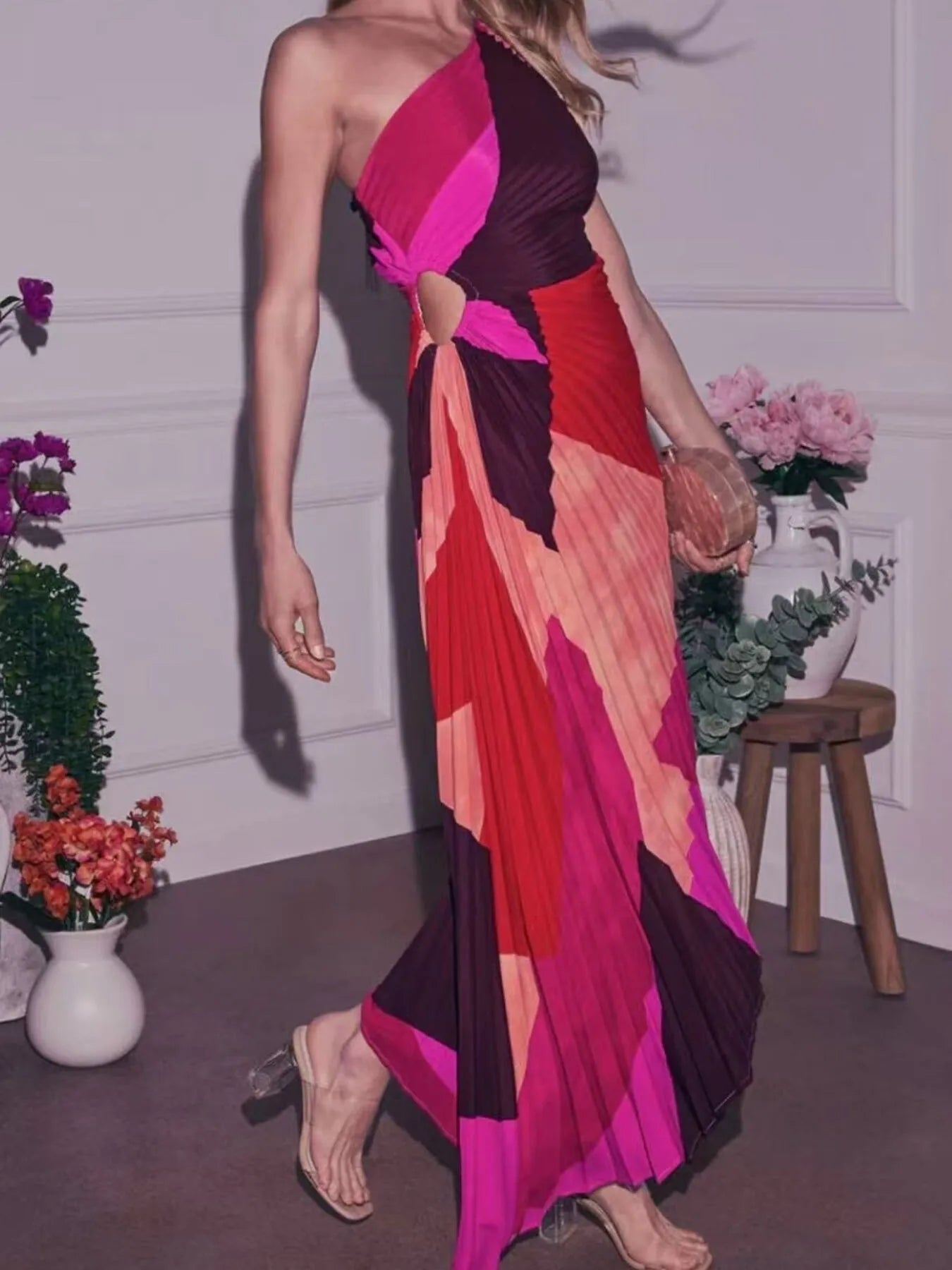 Sleeveless Bodycon Midi Dress - Basic.