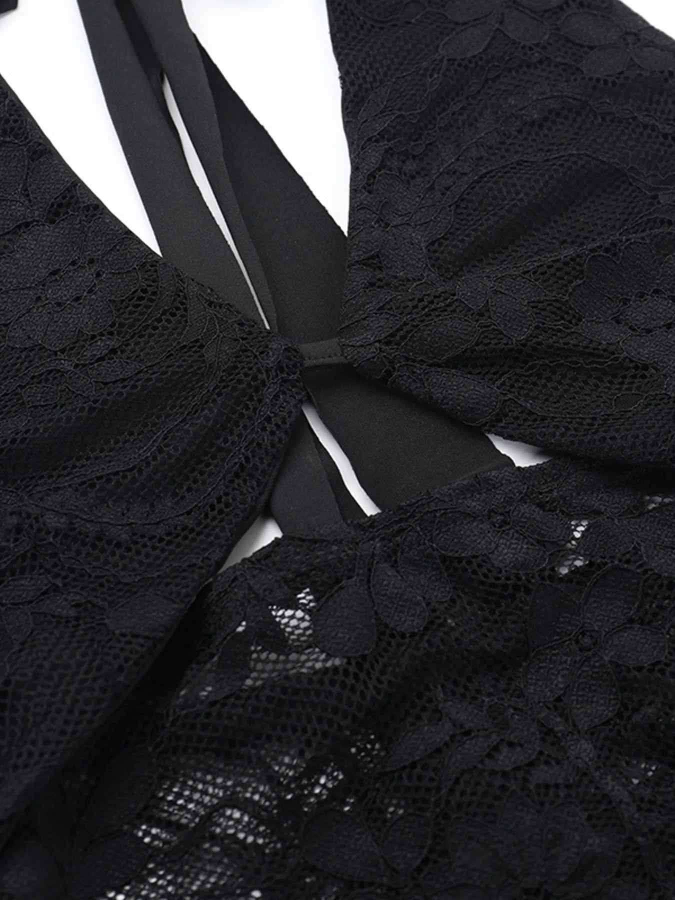 Lace Sleeveless Tiered Midi Dress with Ruched Detail.