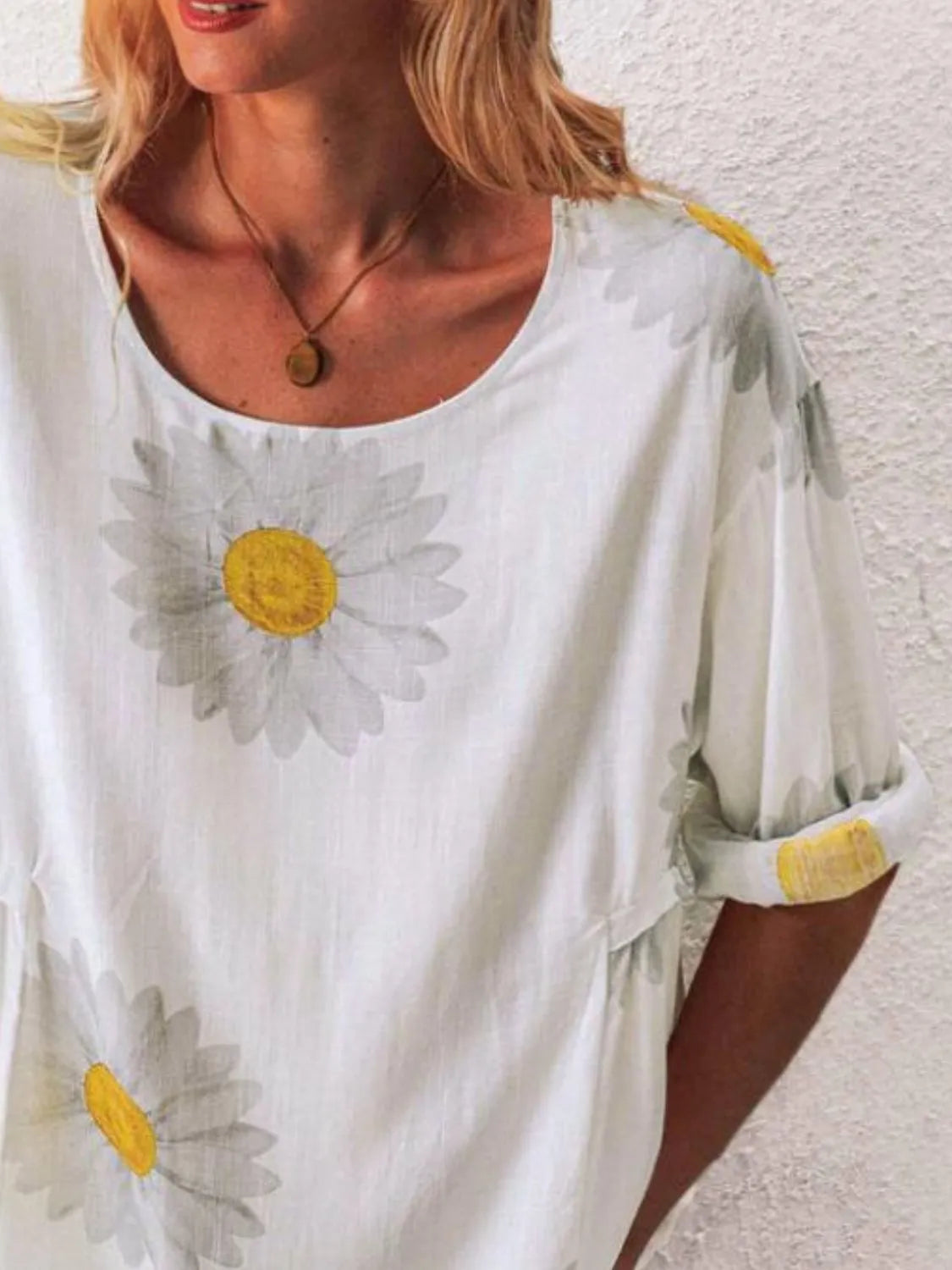 Flower Round Neck Half Sleeve T-Shirt Plus Size