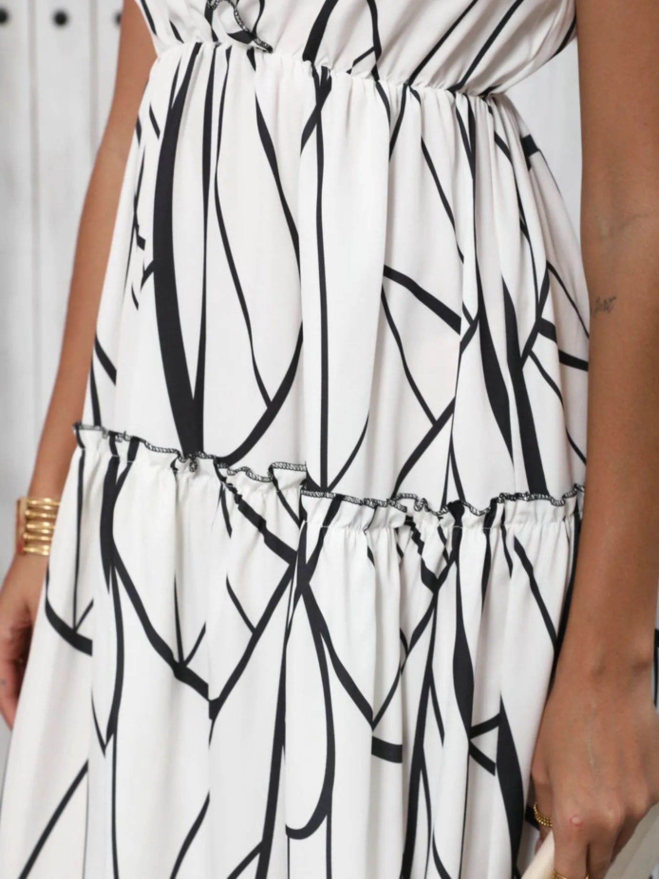 Abstract Print Ruffle Sleeve V-Neck Midi Dress with Frill and Ruched Details.