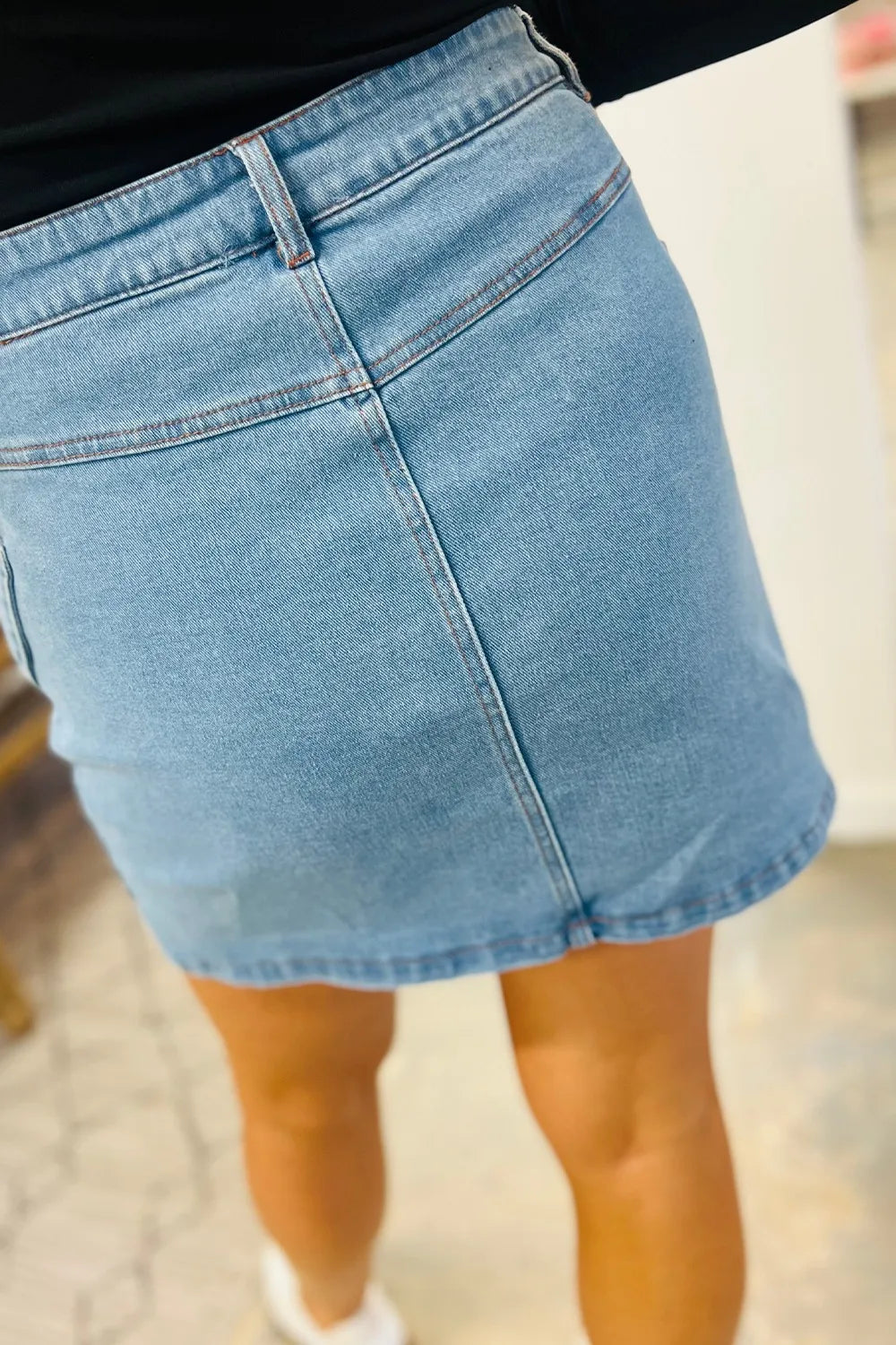Acid Wash Bowknot Details High Waist Denim Skirt.