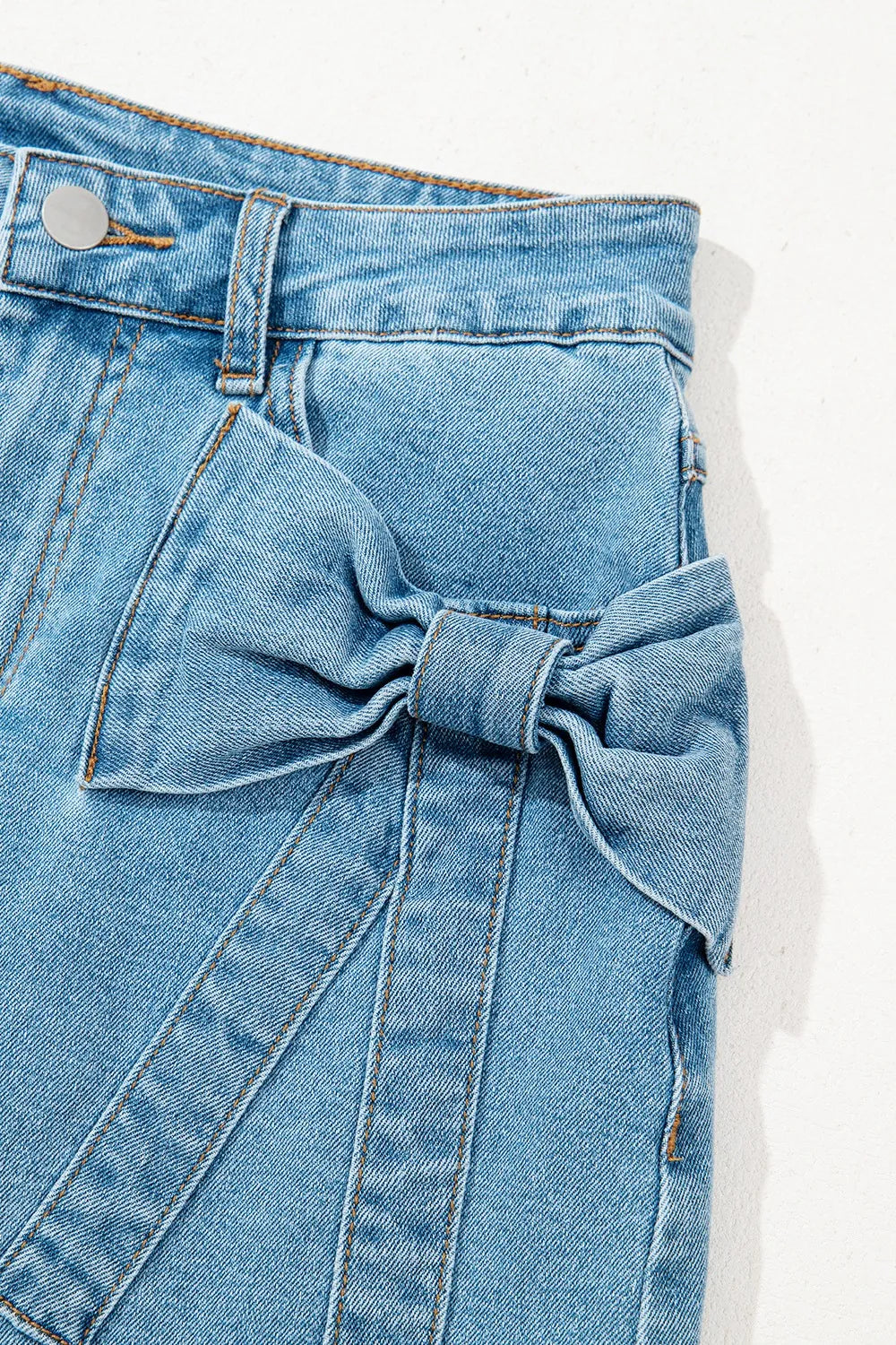Acid Wash Bowknot Details High Waist Denim Skirt.