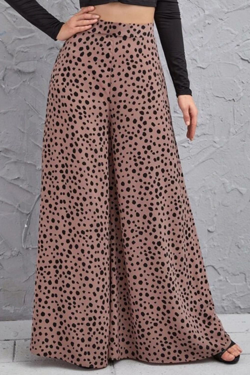 Animal print high-rise culottes with polka dot pattern.