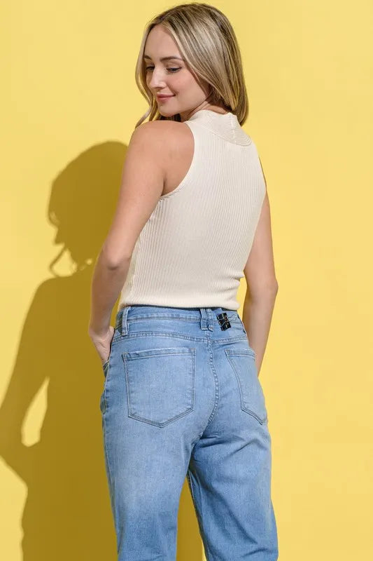 Basic rib cross halter neck tank top.
