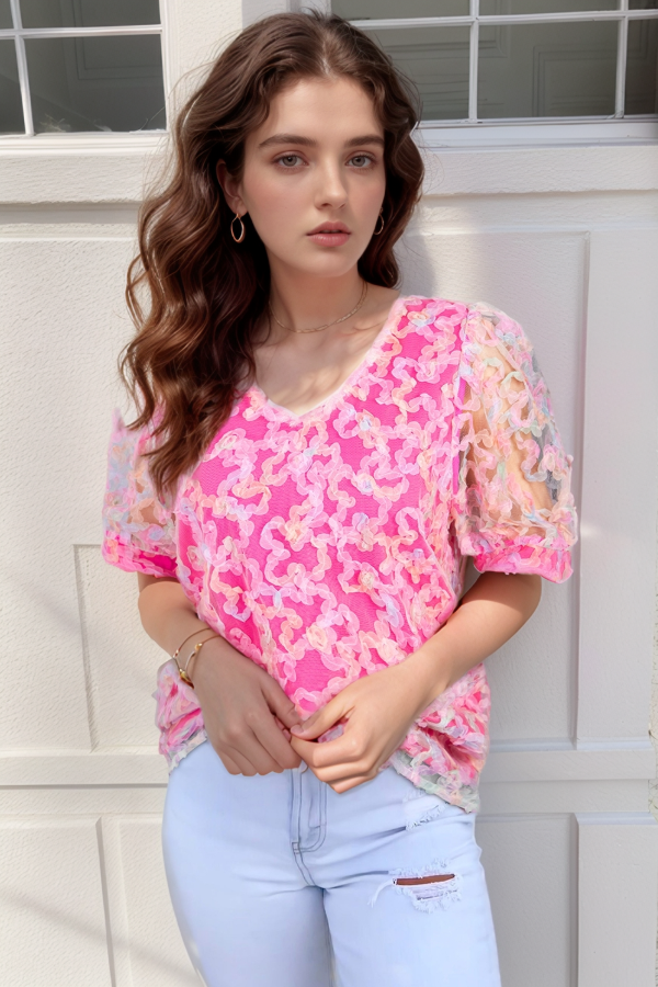 Bonbon flowery mesh short puff sleeve blouse.