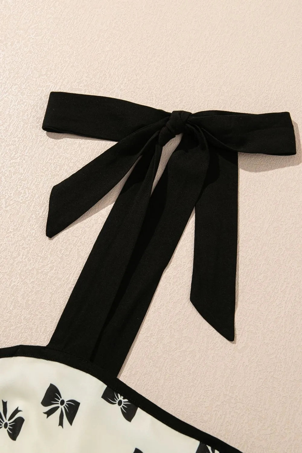 Bow Knot Color Contrast Trim Knotted Shoulder Mini Dress with Tied Detail.