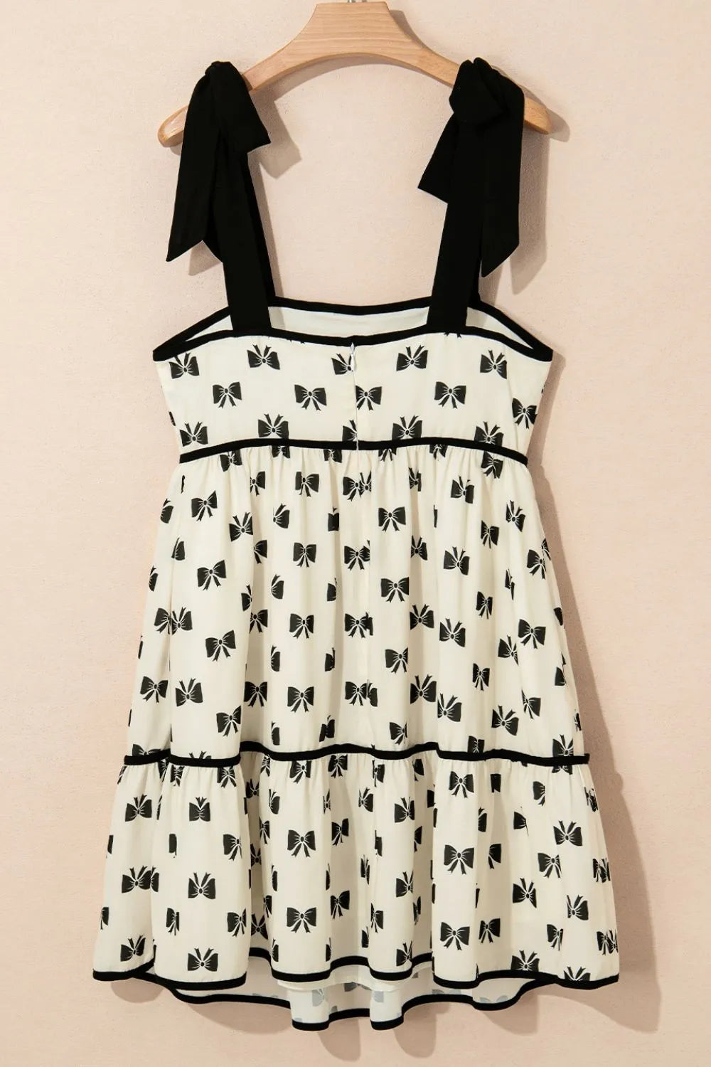Bow Knot Color Contrast Trim Knotted Shoulder Mini Dress with Tied Detail.