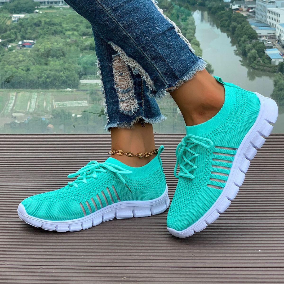 Breathable Mesh Round Toe Athletic