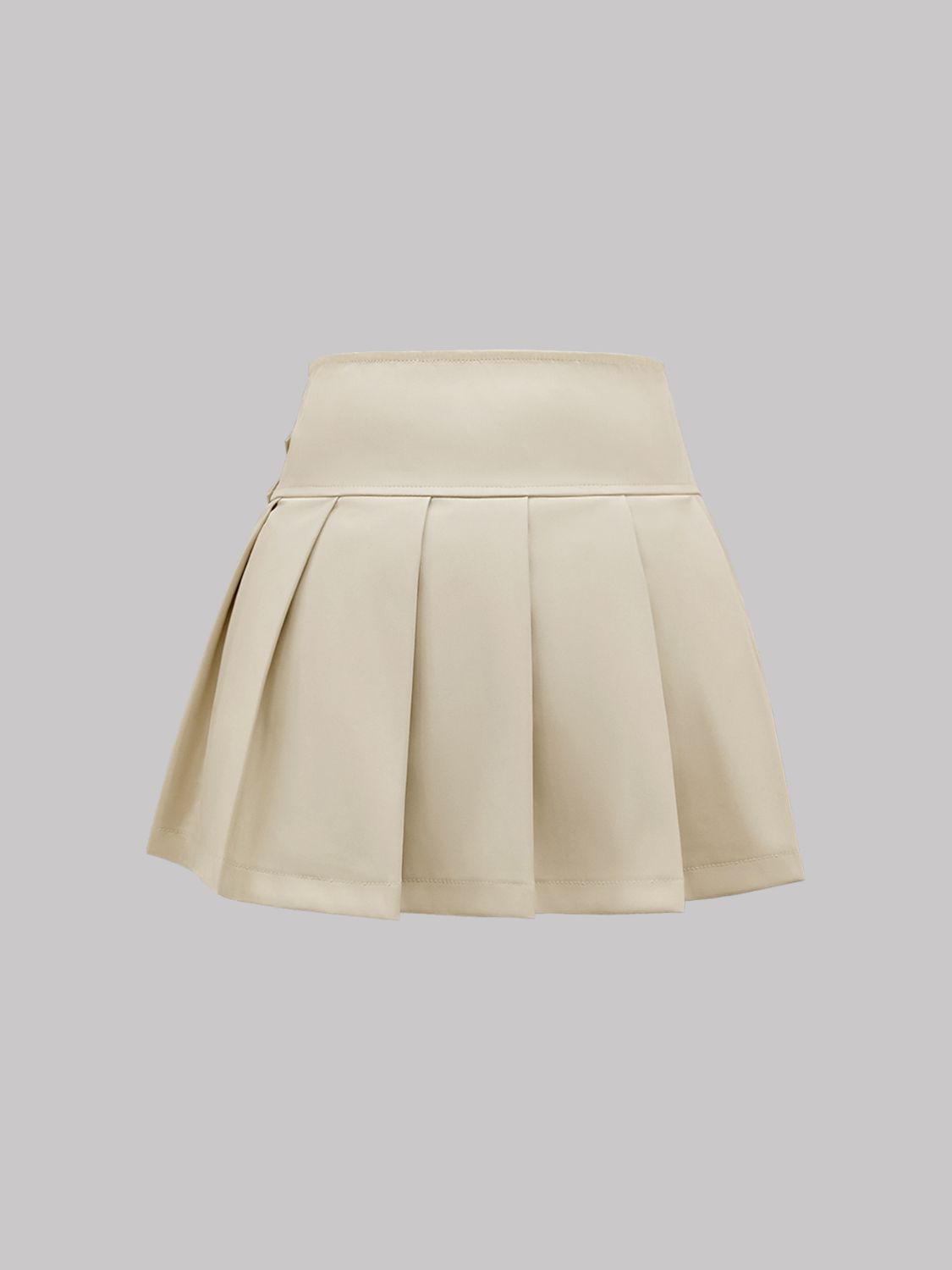 Buckle Decor Pleated Mini Skirt.