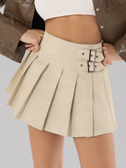 Buckle Decor Pleated Mini Skirt.