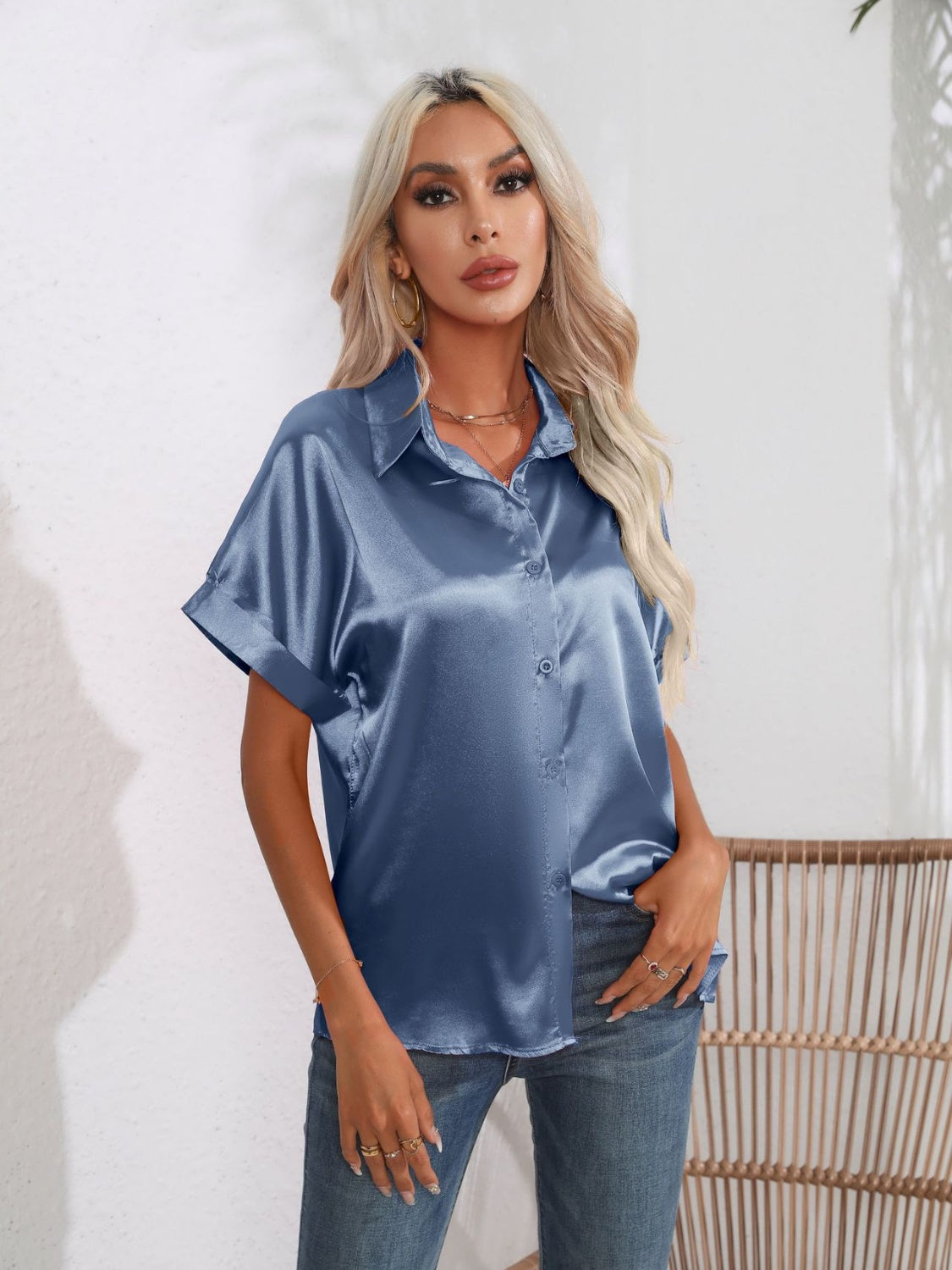 Button down collared neck short sleeve satin shirt.