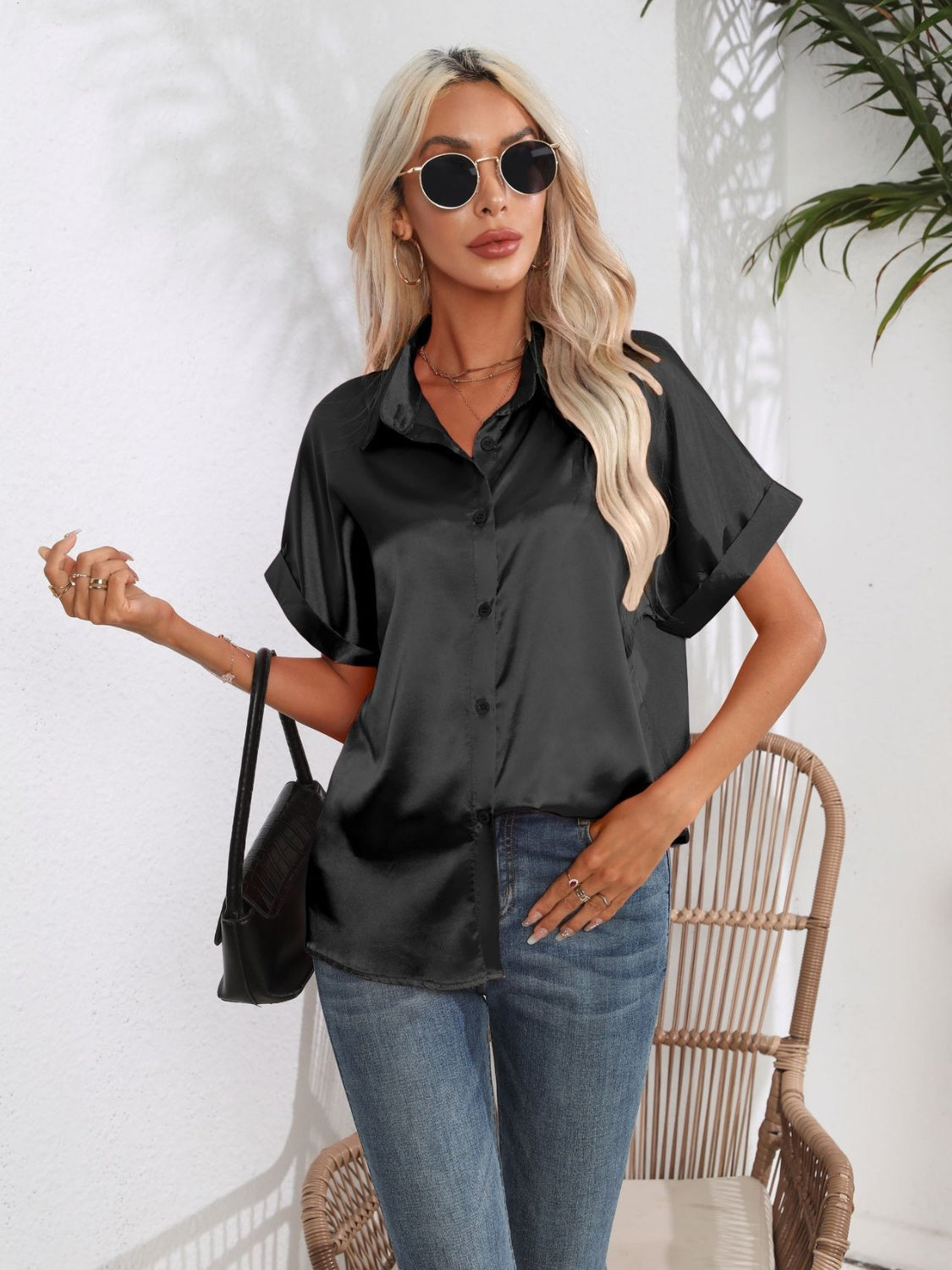 Button down collared neck short sleeve satin shirt.