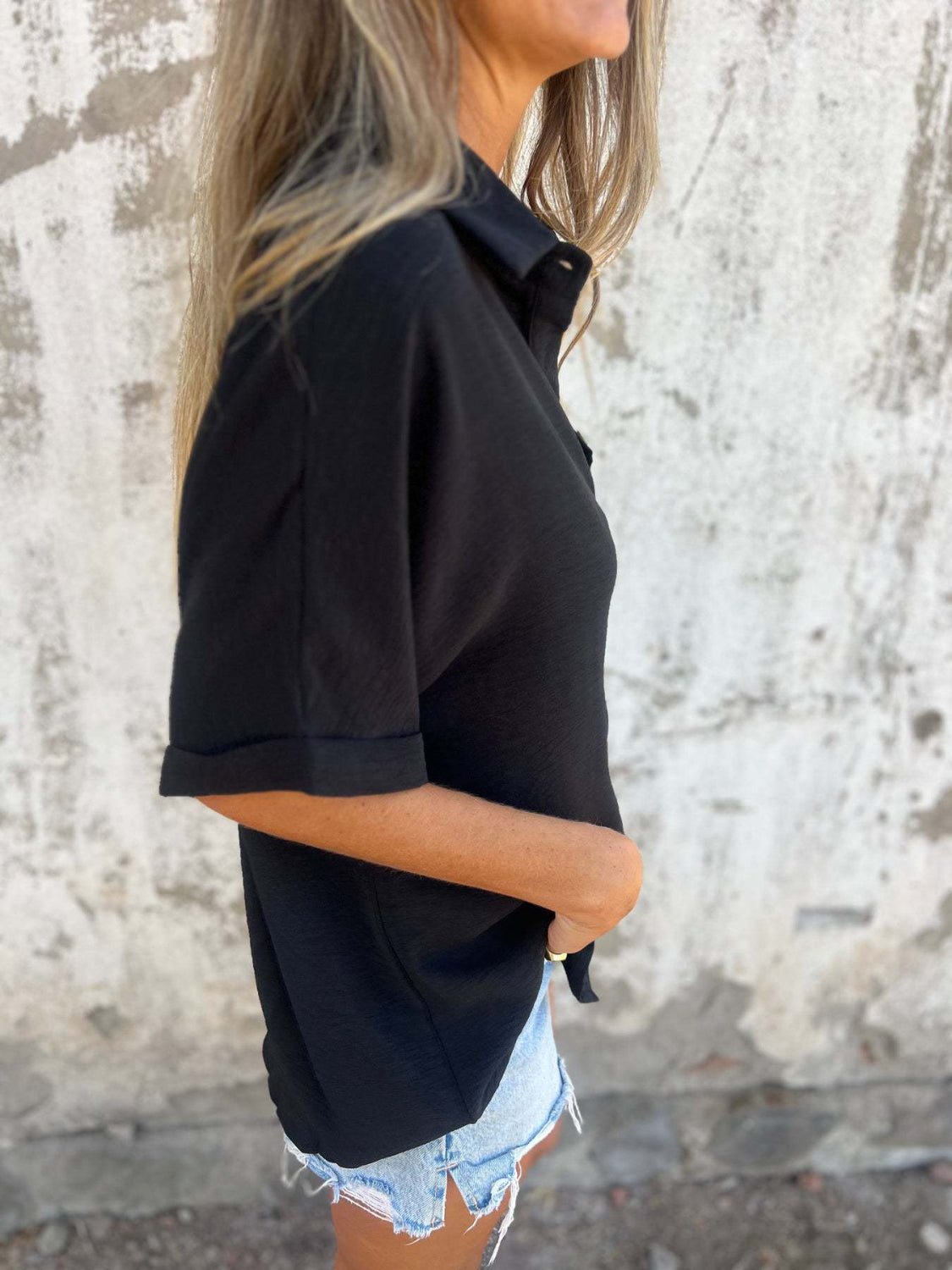 Full size button down short sleeve shirt, plus size.