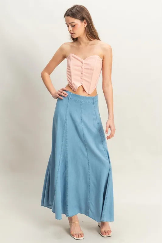 Buttoned front strapless knit bustier top, slightly stretchy.