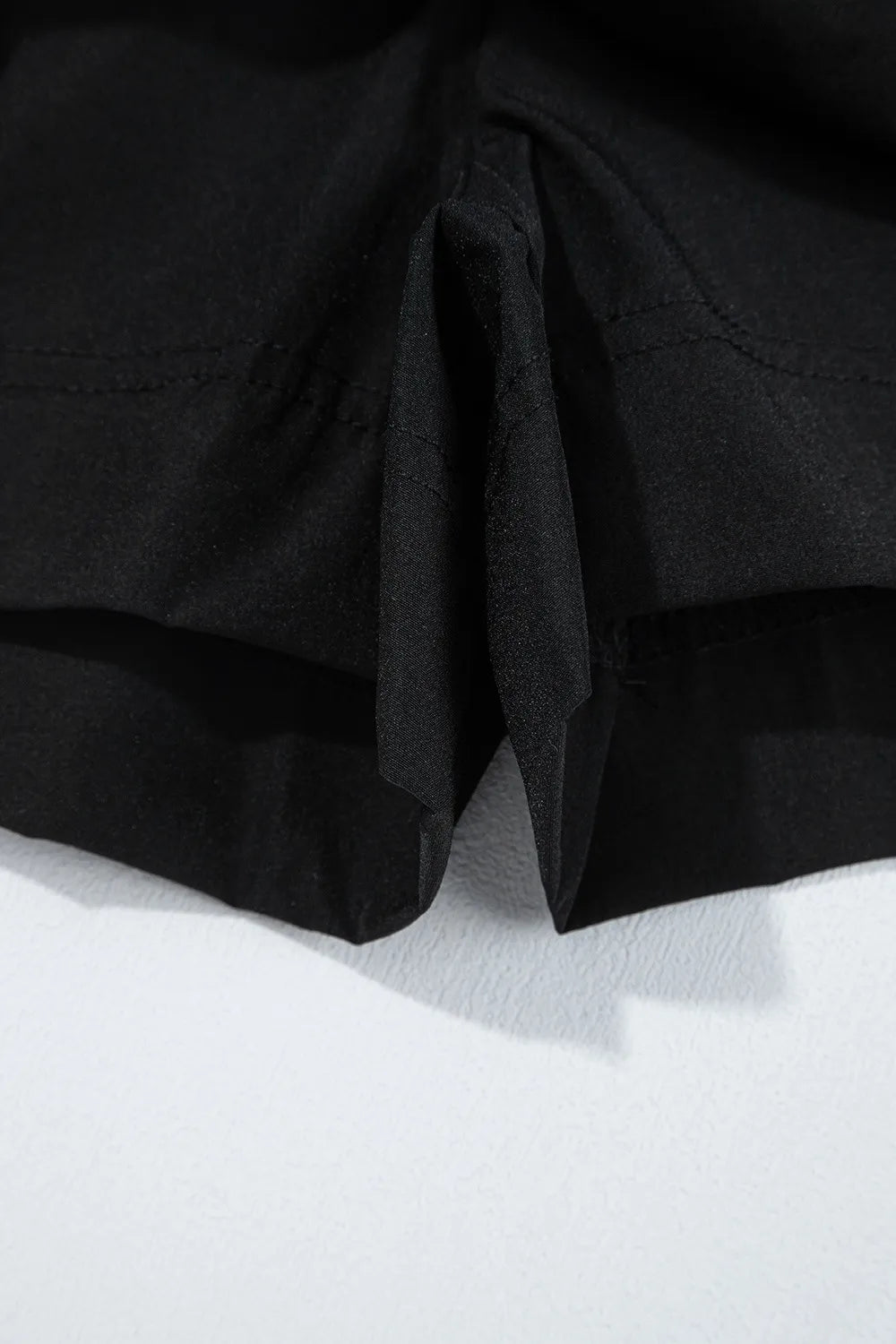 Cargo pocket elastic waist active casual skort with drawstring.