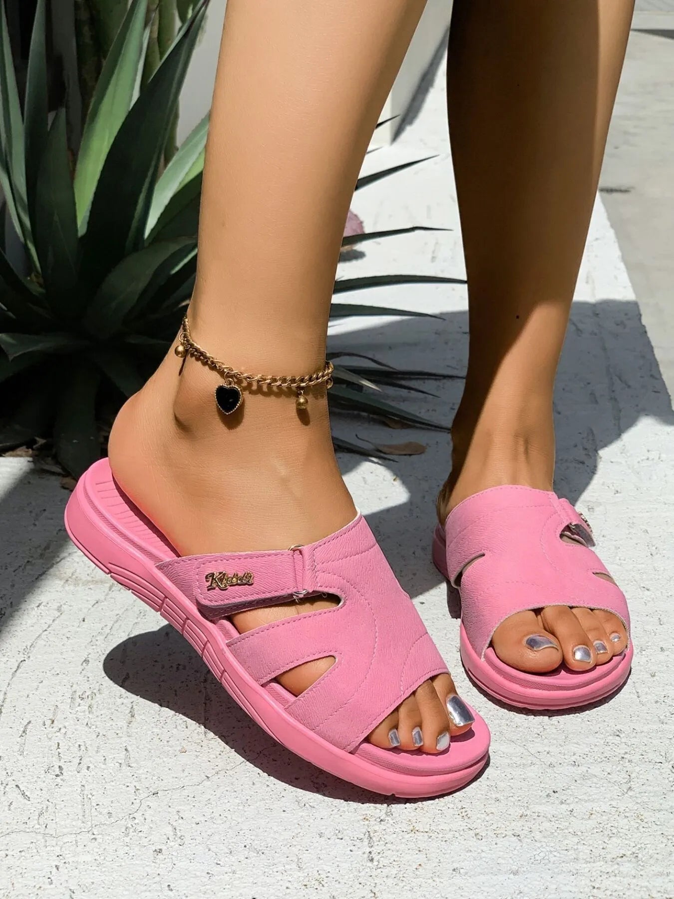 Casual Comfort Cut-Out Platform Slides