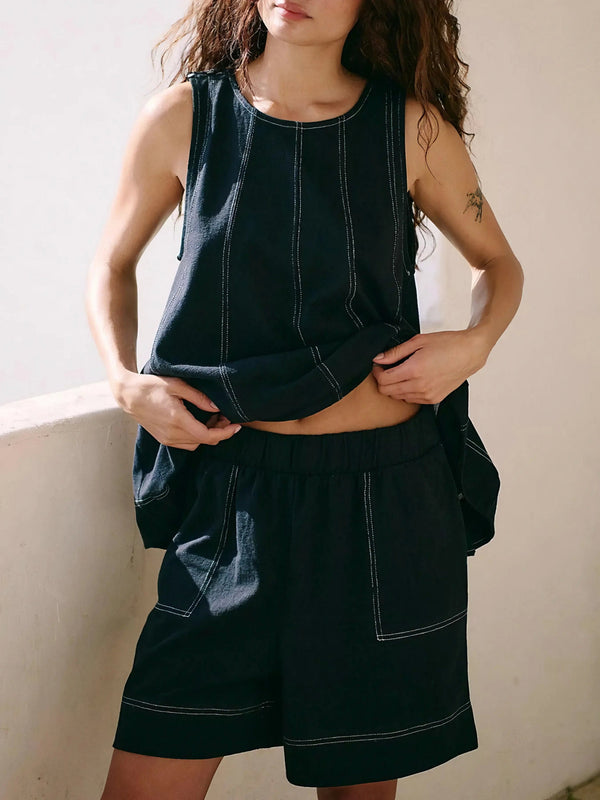 Casual contrast stitch denim tank top and shorts set, women's oversized two-piece outfit, stylish denim set, unique contrast stitching, practical pockets, seam detail, non-stretch polyester, trendy summer wear, perfect for relaxed casual style