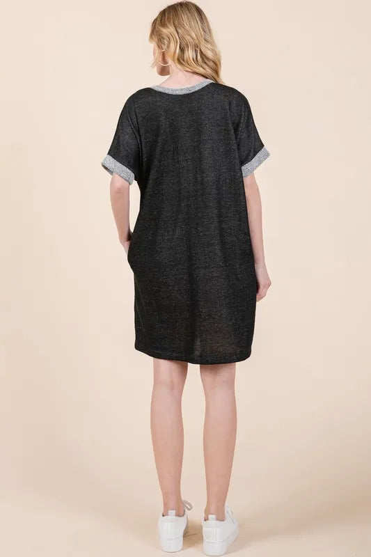Casual Contrast Trim Henley Dress.