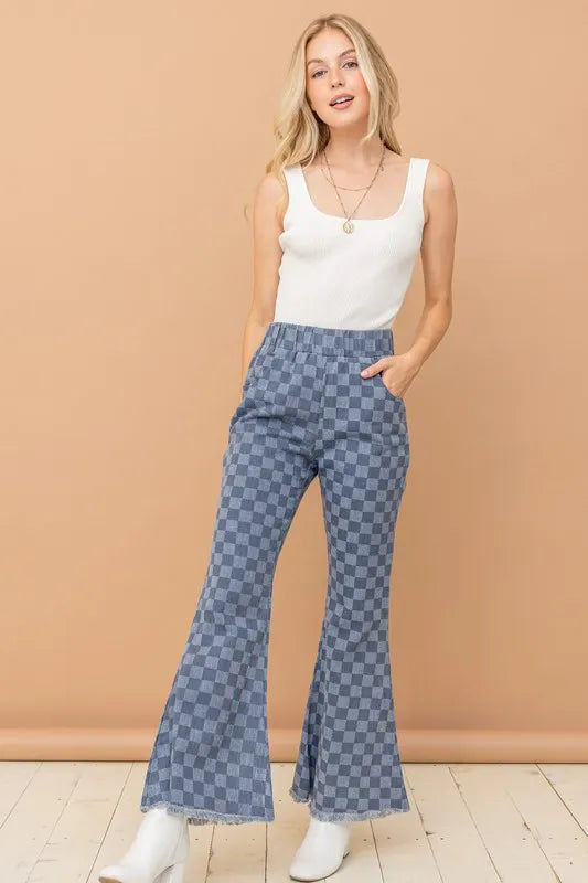Checkerboard high waist bell pants, oversized.