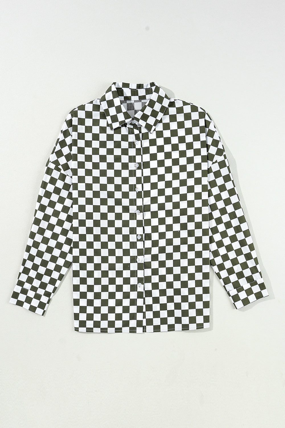 Checkered collared neck long sleeve shirt.