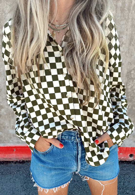 Checkered collared neck long sleeve shirt.