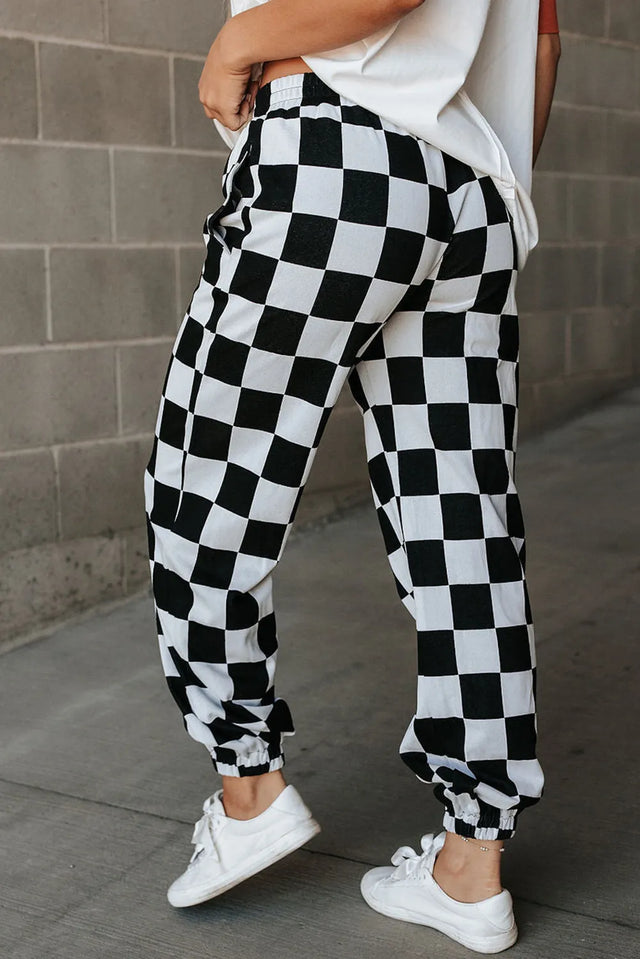 Checkered elastic waist joggers with pockets, opaque.