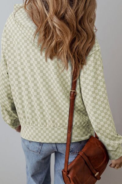 Checkered print kangaroo pocket drawstring hoodie.