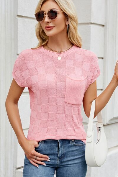 Checkered round neck short sleeve knit top with pockets.