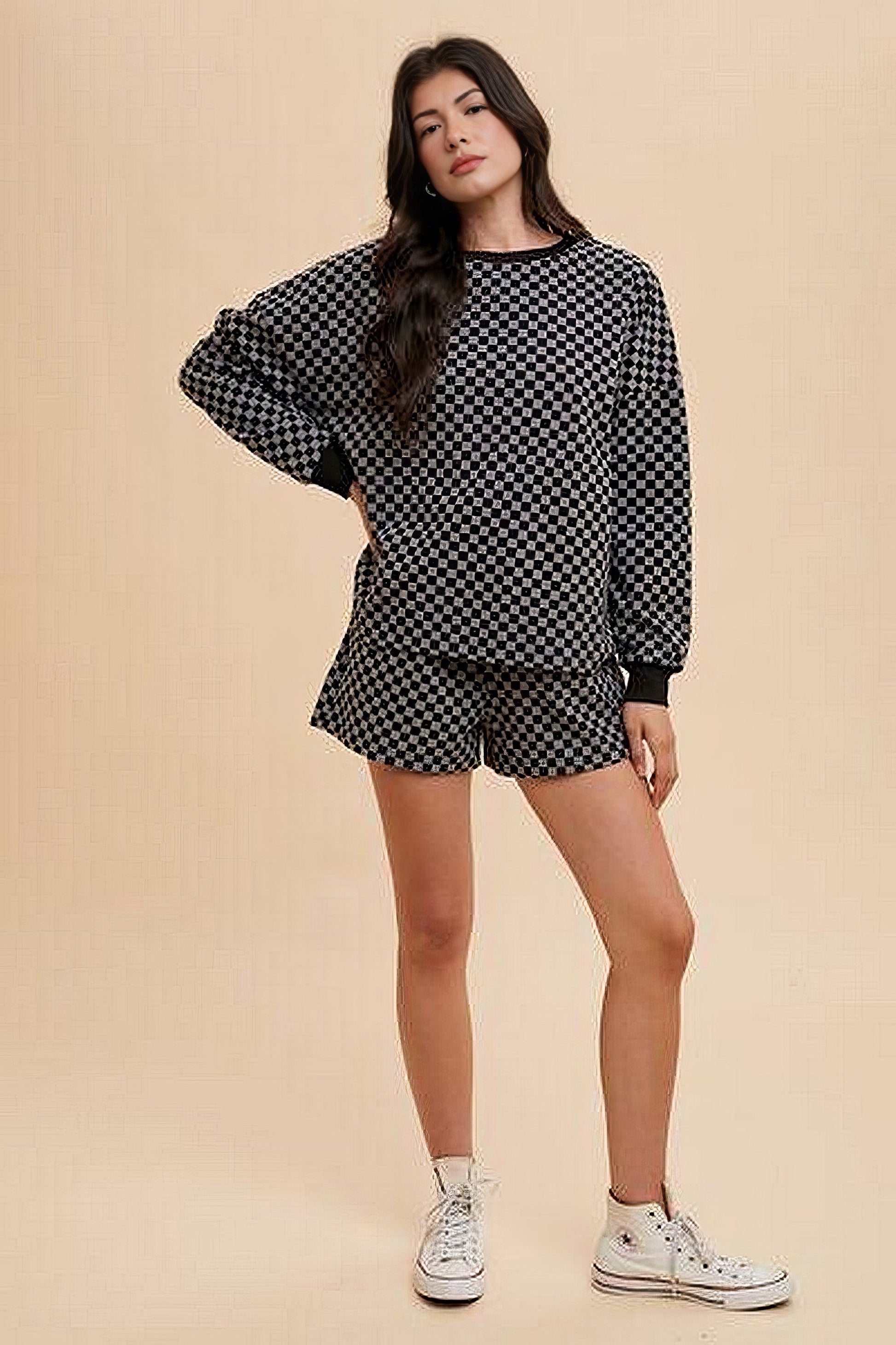 Women's checkered round neck top and drawstring shorts set with pockets