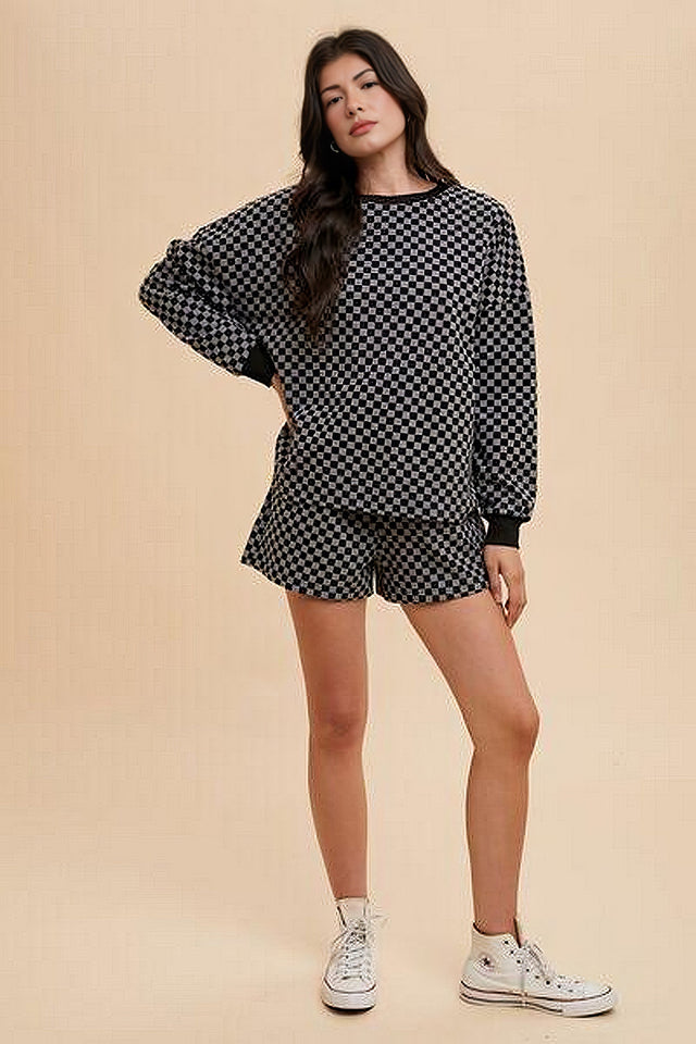 Women's checkered round neck top and drawstring shorts set with pockets