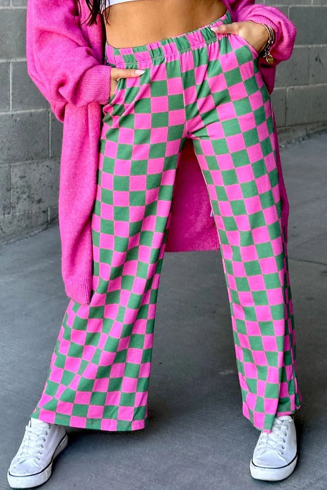 Checkered wide leg pants with pockets, opaque.