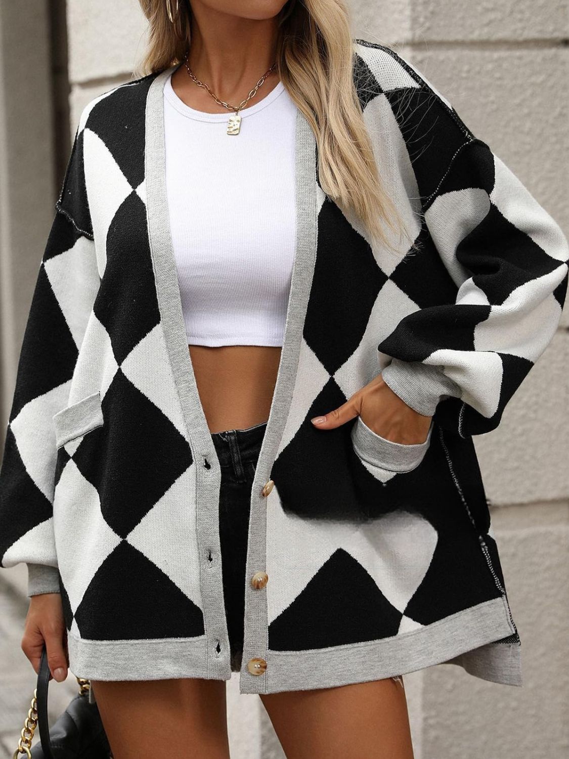 Color block button down long sleeve cardigan.