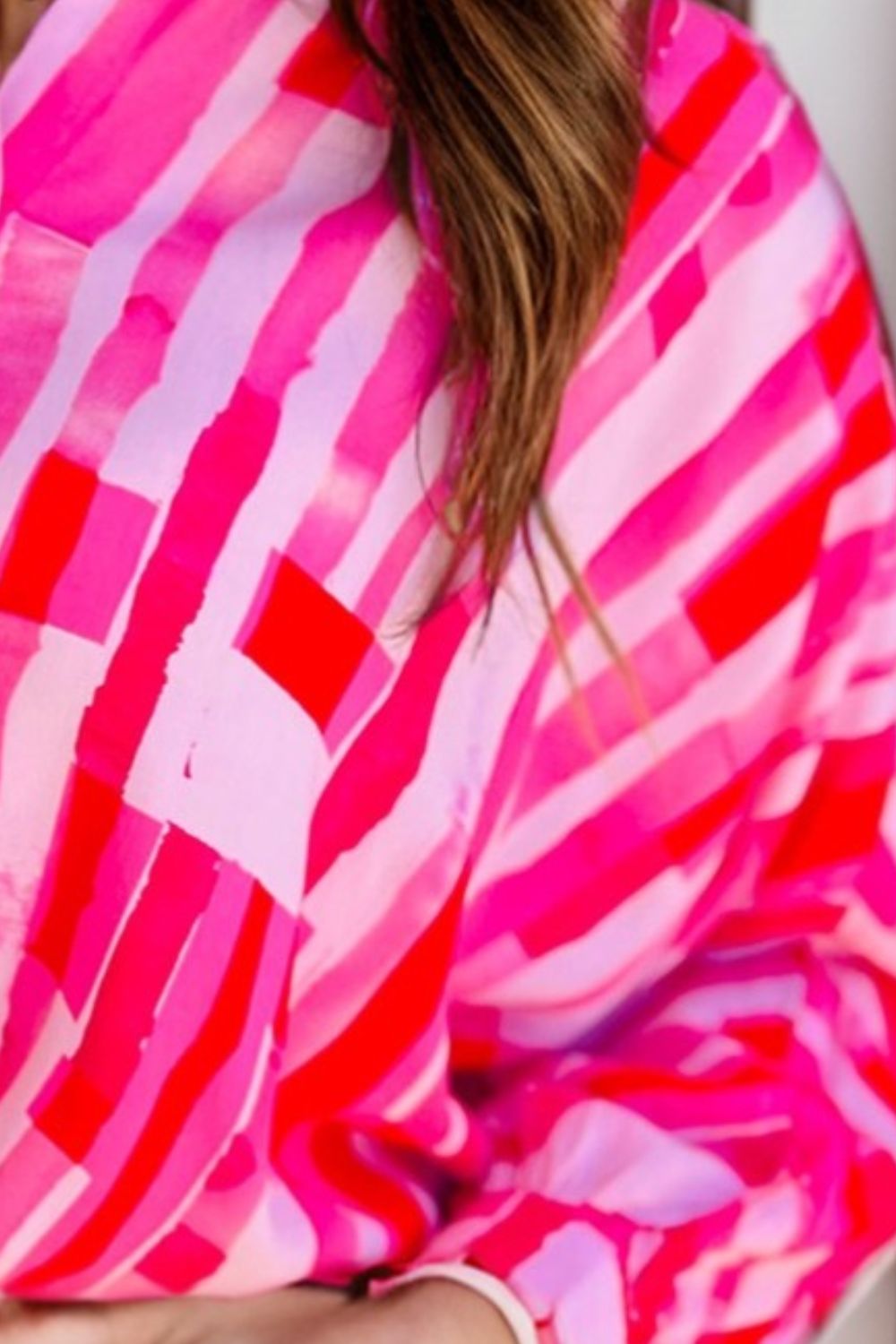 Color block collared neck long sleeve shirt.