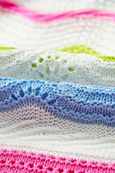 Color block crochet ruffled short sleeve knit top with openwork.