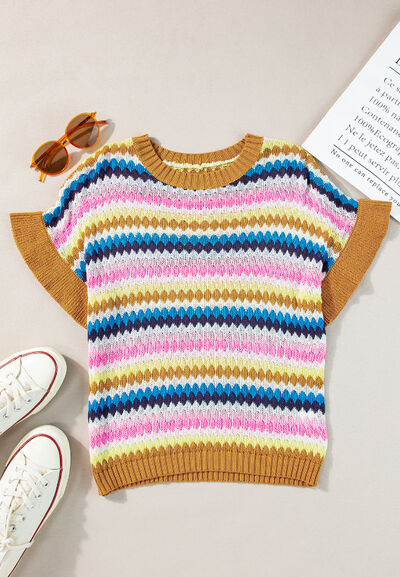 Contrast round neck short sleeve sweater.