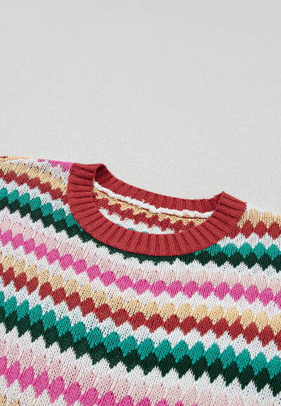 Contrast round neck short sleeve sweater.