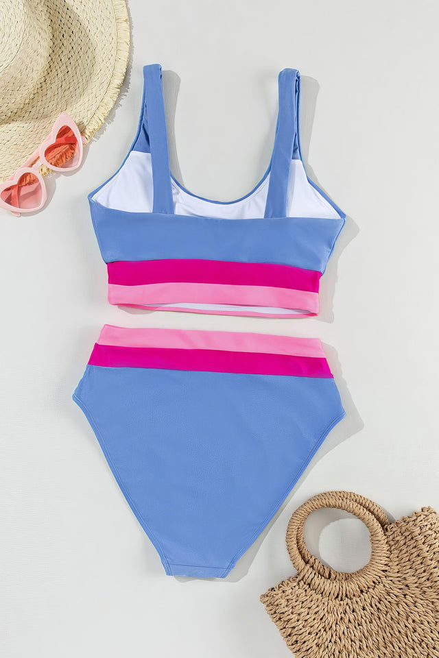 Contrast scoop neck two-piece swim set with removable padding.