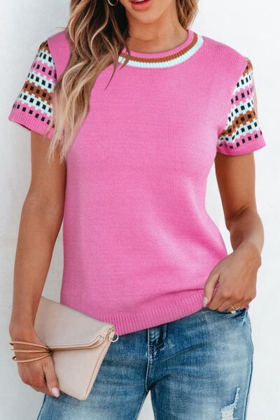 Contrast short sleeves round neck sweater.