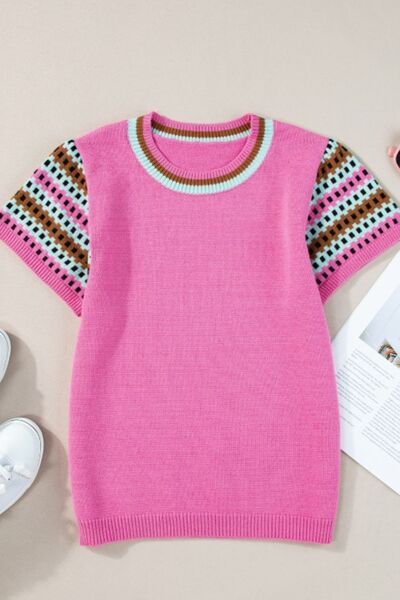 Contrast short sleeves round neck sweater.