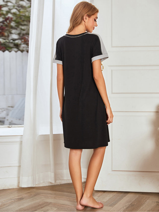 Contrast Stitching Contrast Short Sleeve Dress with Buttons.