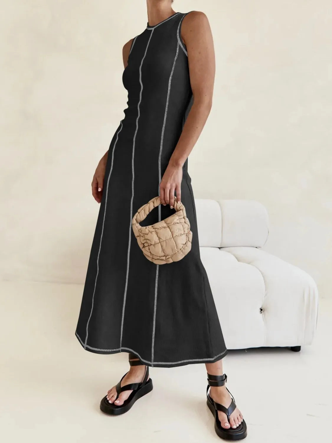 Contrast Stitching Round Neck Sleeveless Midi Dress.